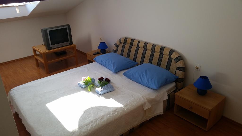 Apartments Milica Umag Szoba fotó