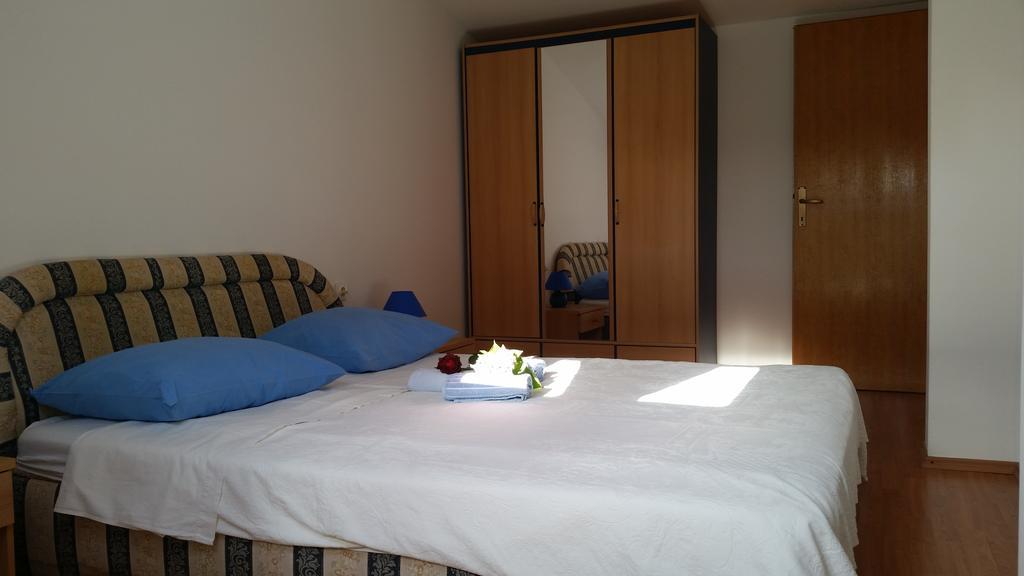 Apartments Milica Umag Szoba fotó